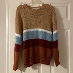 L sweater with wide multicolored stripes